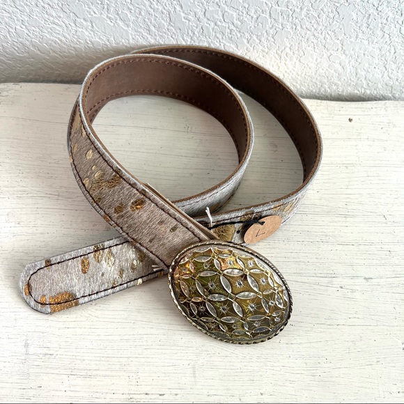 Erin Knight Designs Gold Buckle and Hide Belt - Picture 12 of 13